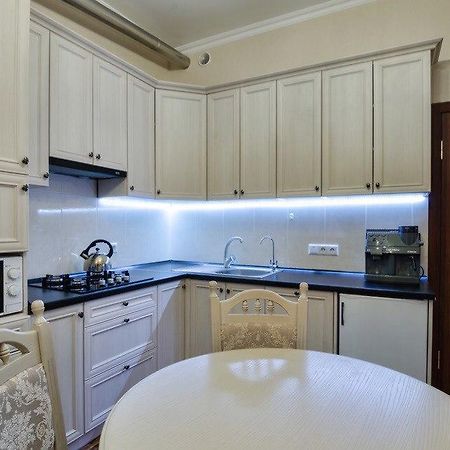 Balabana Apartment Lviv Exteriör bild